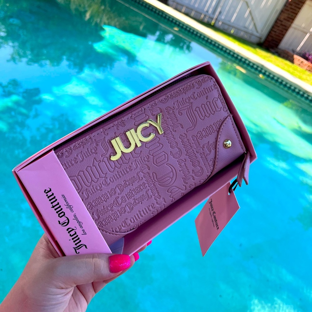 Juicy contour zip wallet